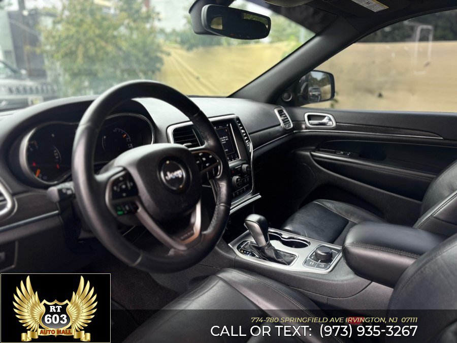 Used 2018 Jeep Grand Cherokee Limited AWD/4WD image 17