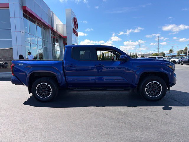 Certified 2024 Toyota Tacoma TRD Sport AWD/4WD image 8