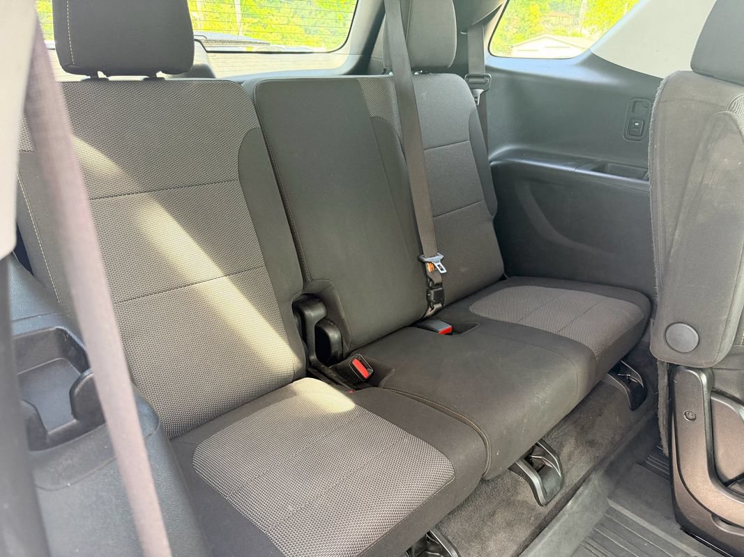 Used 2019 Chevrolet Traverse LT w/ LPO, Floor Liner Package AWD/4WD image 15