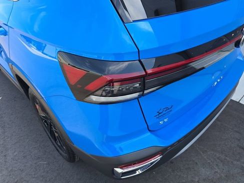 New 2026 Volkswagen Taos SE FWD image 26