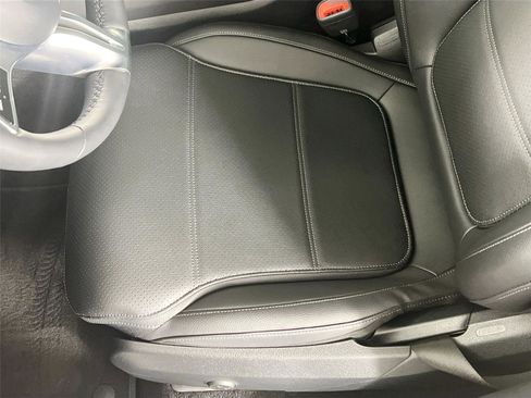 Certified 2026 Mercedes-Benz GLC 300 4MATIC image 19