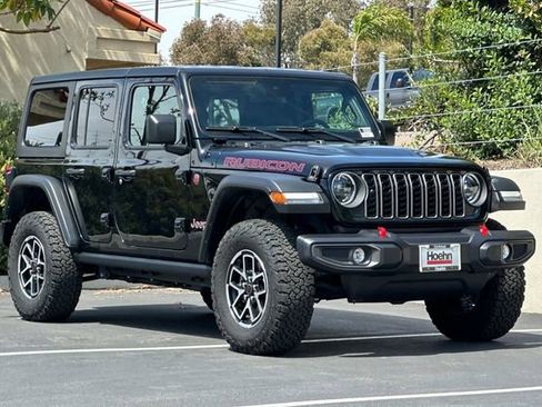 Used 2025 Jeep Wrangler Unlimited Rubicon AWD/4WD image 7