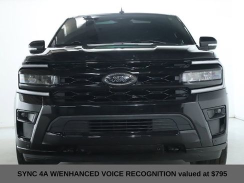 Used 2022 Ford Expedition Limited image 4