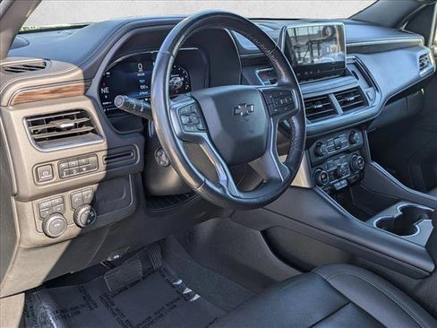 Used 2023 Chevrolet Suburban Z71 w/ Luxury Package image 10