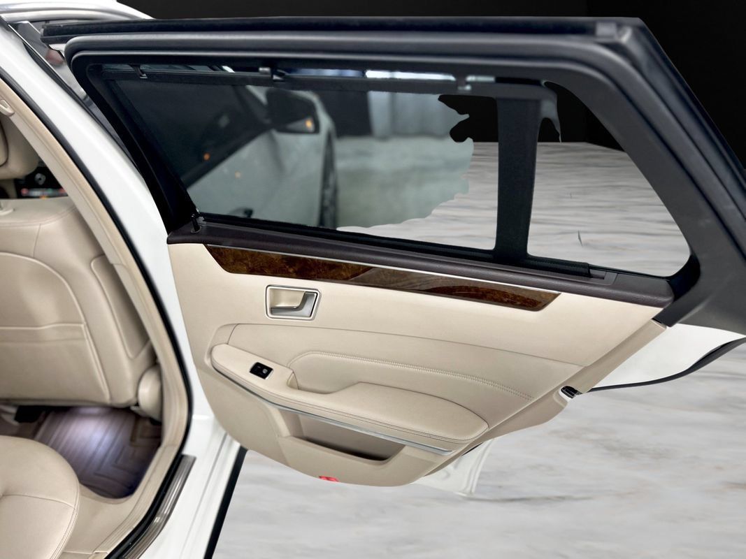 Used 2016 Mercedes-Benz E 350 4MATIC Wagon image 26