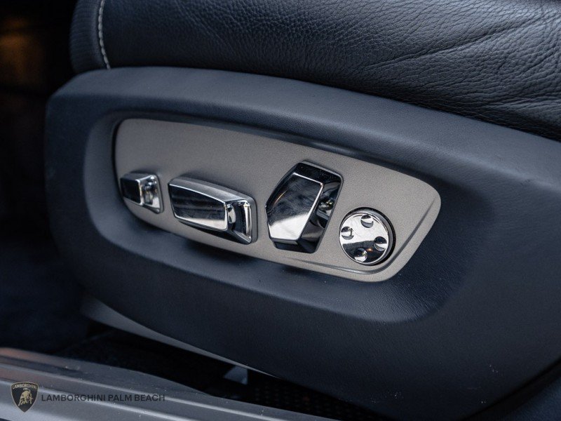 Used 2017 Rolls-Royce Ghost RWD image 23