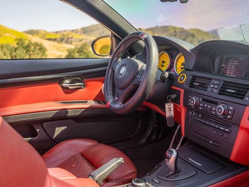 Used 2013 BMW M3 Convertible image 38