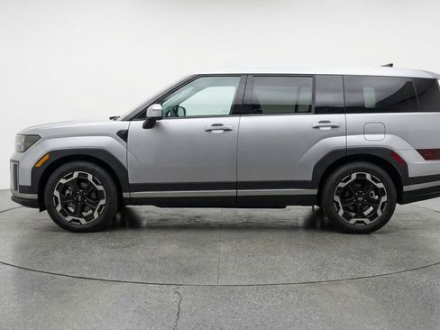 Used 2025 Hyundai Santa Fe SEL FWD image 5