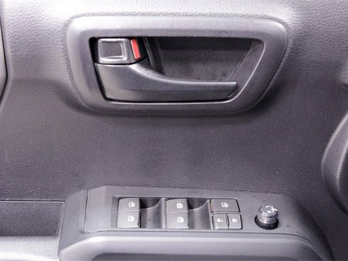 Used 2021 Toyota Tacoma SR image 21