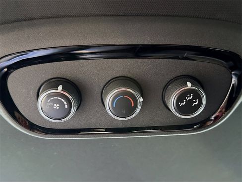 Used 2024 Dodge Durango GT image 31