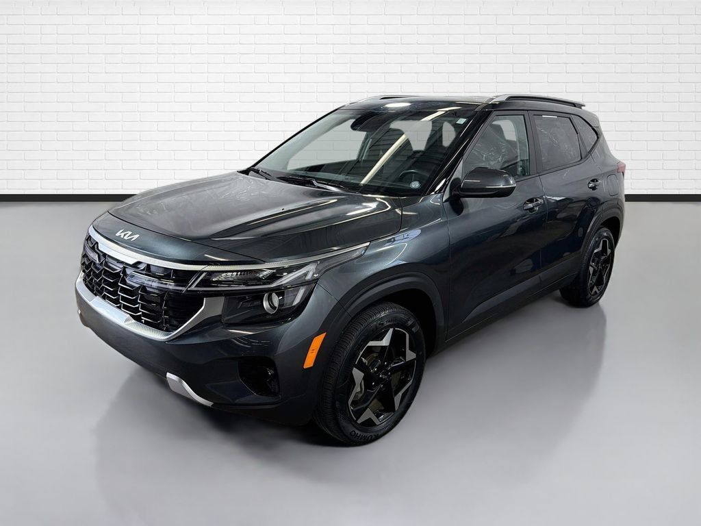Used 2025 Kia Seltos S AWD/4WD image 5