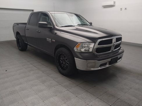 Used 2020 RAM 1500 Classic SLT RWD image 13