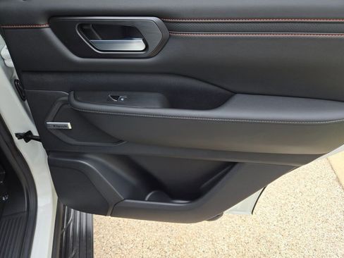 New 2025 Nissan Armada PRO-4X image 9