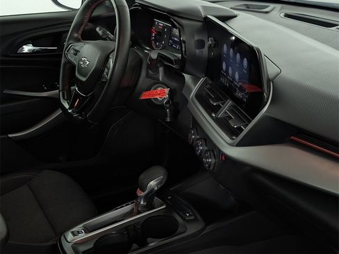 Used 2024 Chevrolet Trax RS w/ Driver Confidence Package image 29