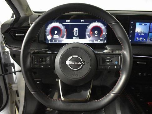 Certified 2025 Nissan Kicks SR w/ Illumination Package image 14