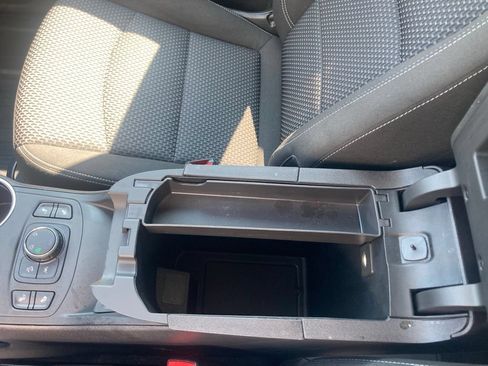 Used 2024 GMC Terrain SLE w/ Driver Convenience Package AWD/4WD image 40