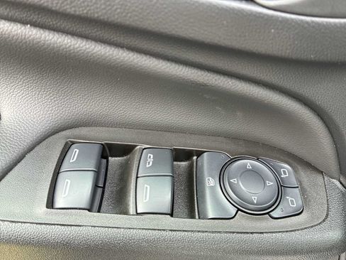 Used 2024 Chevrolet Equinox LT AWD/4WD image 15
