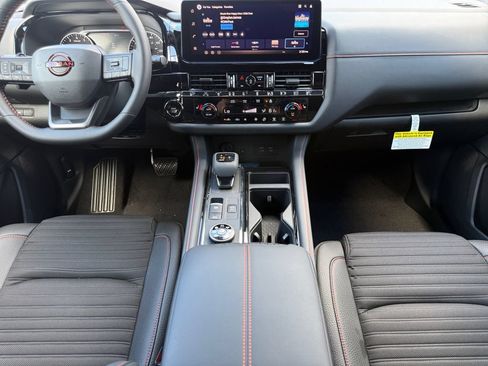 New 2026 Nissan Pathfinder Rock Creek w/ Rock Creek Premium Package AWD/4WD image 10