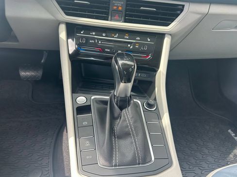 New 2026 Volkswagen Jetta SE FWD image 56