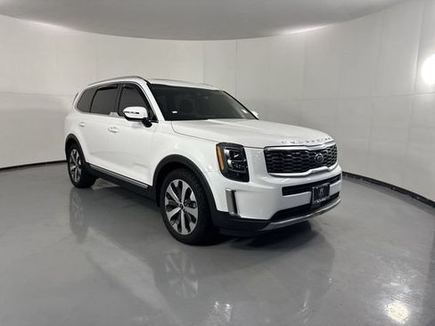 Used 2021 Kia Telluride EX w/ EX Premium Package AWD/4WD image 3