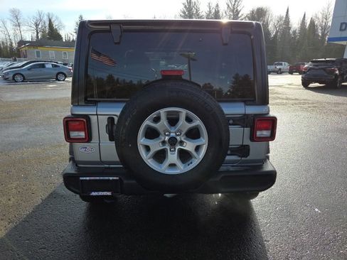 Used 2021 Jeep Wrangler Unlimited Islander w/ Uconnect 4C Nav & Sound Group image 23