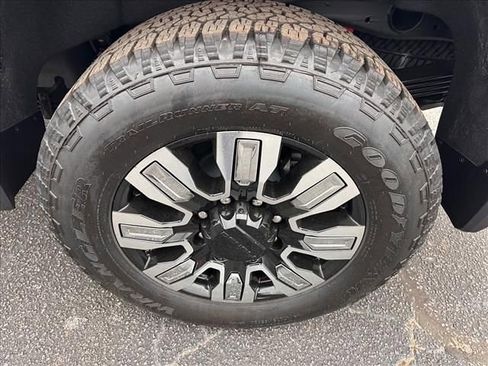 New 2026 GMC Sierra 2500 Denali w/ Denali Reserve Package image 14