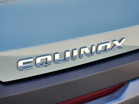 New 2026 Chevrolet Equinox LT image 12