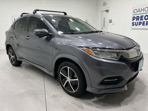 Used 2021 Honda HR-V Touring image 2