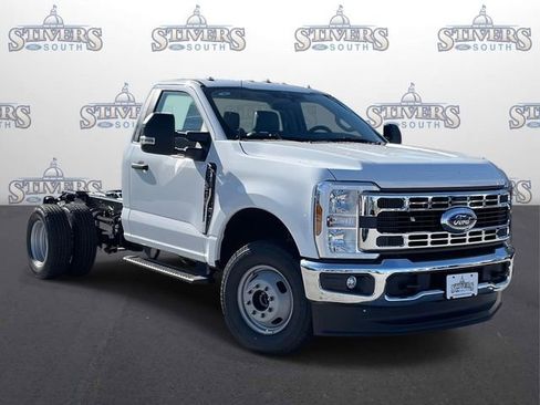 New 2026 Ford F350 XL w/ XL Chrome Package AWD/4WD image 1