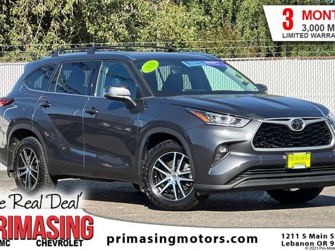 Used 2020 Toyota Highlander XLE image 1