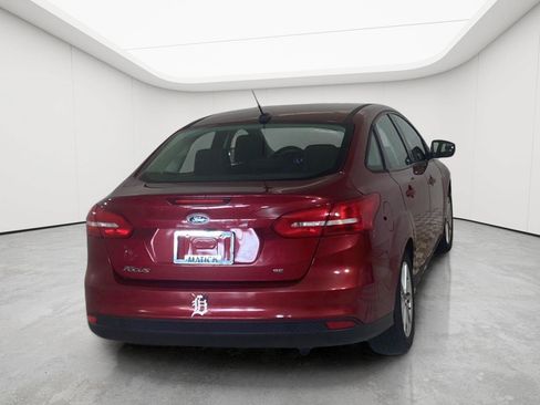 Used 2017 Ford Focus SE FWD image 7