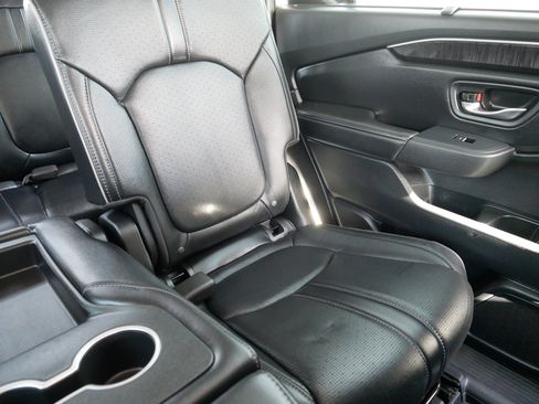 Used 2023 Honda Pilot Elite image 14