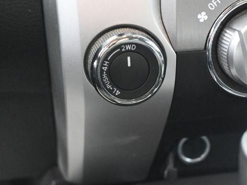 Used 2014 Toyota Tundra SR5 image 15