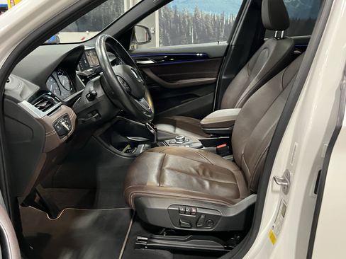 Used 2020 BMW X1 sDrive28i image 10
