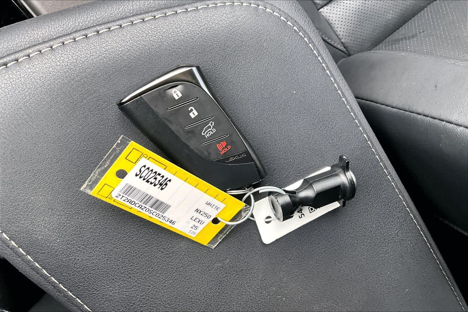 Used 2025 Lexus NX 250 FWD w/ Accessory Package (Z2) image 15