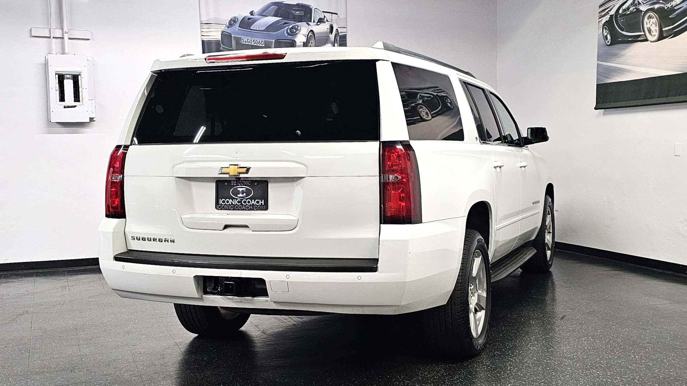 Used 2018 Chevrolet Suburban LT AWD/4WD image 27