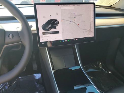 Used 2021 Tesla Model Y Long Range image 25