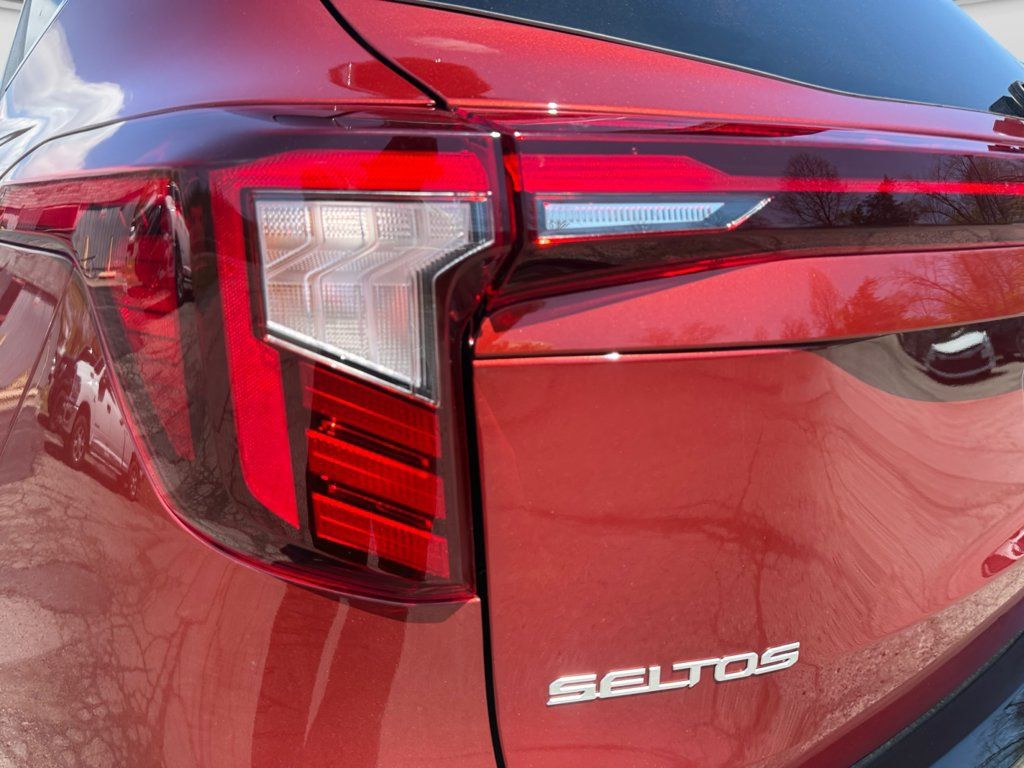 New 2026 Kia Seltos SX AWD/4WD image 21