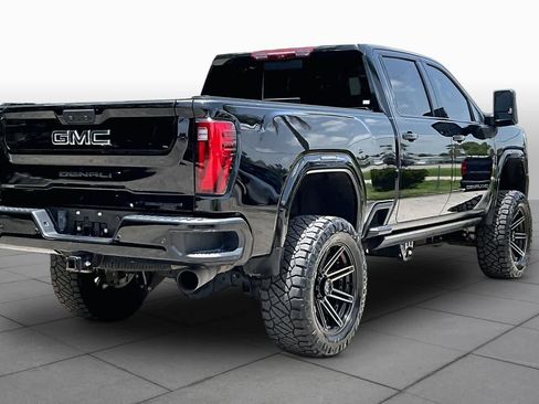 Used 2024 GMC Sierra 2500 Denali Ultimate AWD/4WD image 13