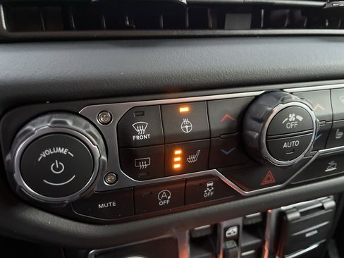 New 2026 Jeep Gladiator Mojave image 6