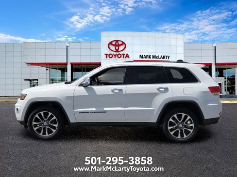 Used 2018 Jeep Grand Cherokee Limited AWD/4WD image 2