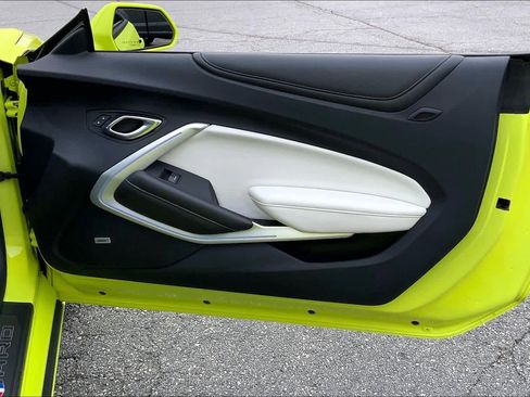 Used 2020 Chevrolet Camaro LT w/ RS Package image 20