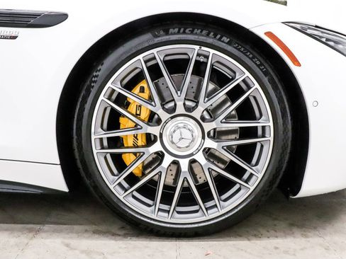 Used 2022 Mercedes-Benz SL 63 AMG 4MATIC image 16