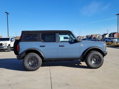 New 2025 Ford Bronco Big Bend w/ Black Diamond Package image 2