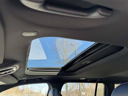 New 2025 Jeep Grand Cherokee 4WD image 4