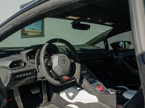 Used 2021 Lamborghini Huracan STO image 54