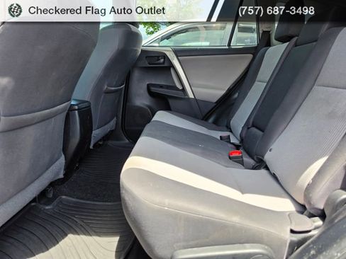 Used 2015 Toyota RAV4 LE FWD image 19