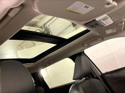 Used 2024 Mitsubishi Outlander SE FWD image 23