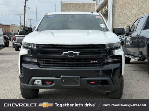 Used 2020 Chevrolet Silverado 1500 LT Trail Boss w/ Convenience Package AWD/4WD image 2