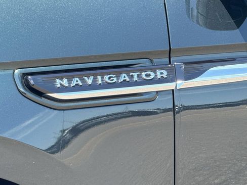 Certified 2022 Lincoln Navigator Black Label AWD/4WD image 10